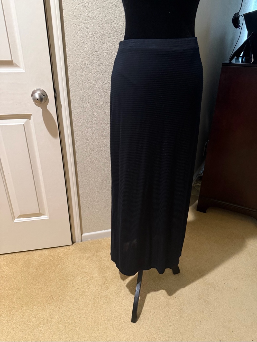 White House Black Market Black Ribbed Maxi Skirt